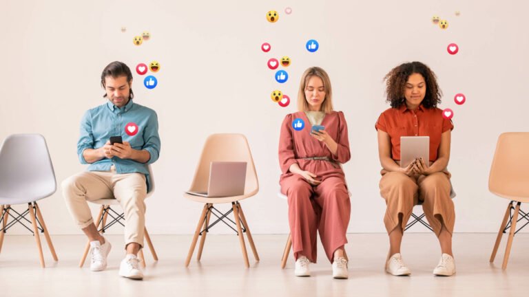15+ Expert Tips For Building a Strong Social Media Presence