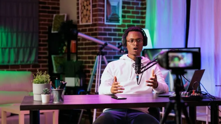 Live streaming tips—15 ways to promote your live streams